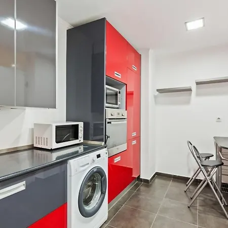 Stunning 2 Bedroom Near Belem Апартаменты *