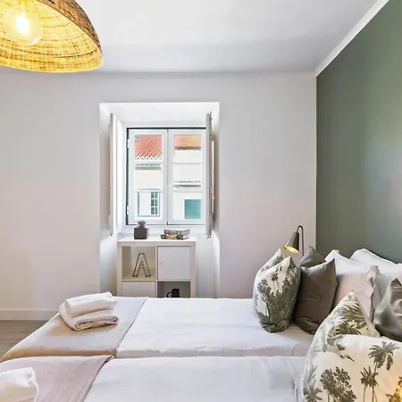 Stunning 2 Bedroom Near Belem Апартаменты Лиссабон