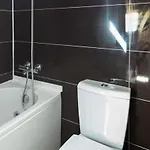 Stunning 2 Bedroom Near Belem Апартаменты