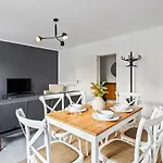 Stunning 2 Bedroom Near Belem Апартаменты Лиссабон